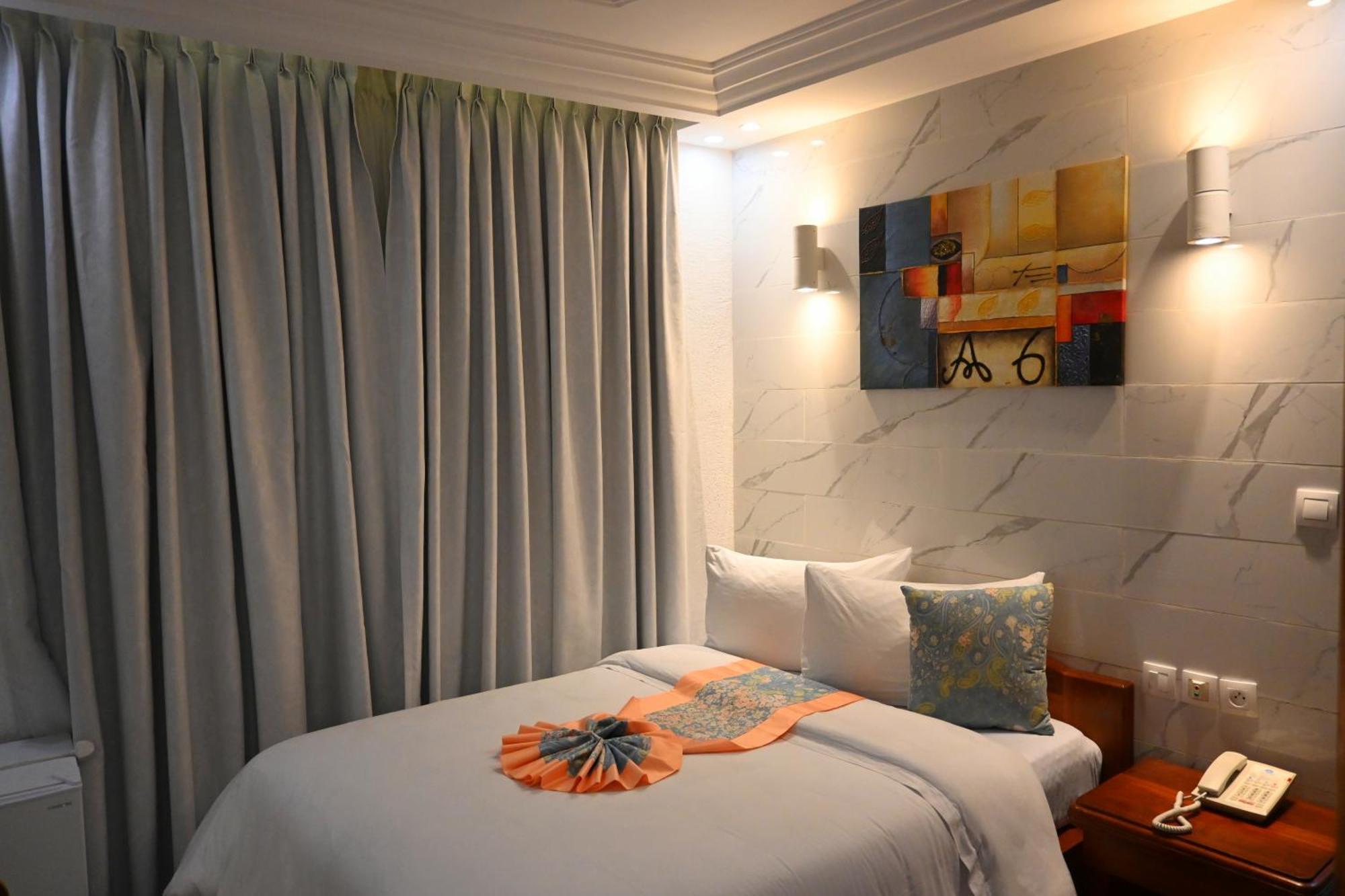 דואלה Grand Hotel Akwa מראה חיצוני תמונה