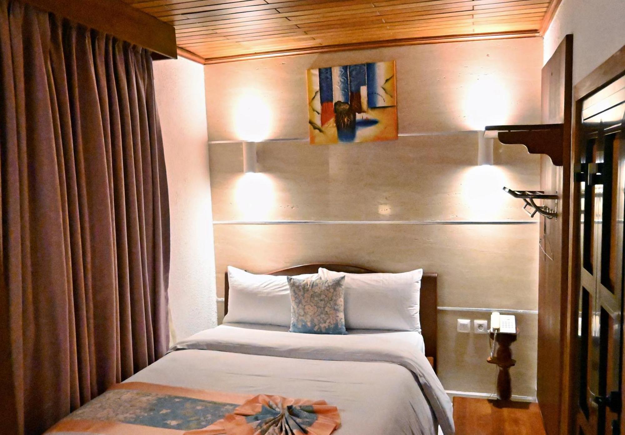 דואלה Grand Hotel Akwa מראה חיצוני תמונה